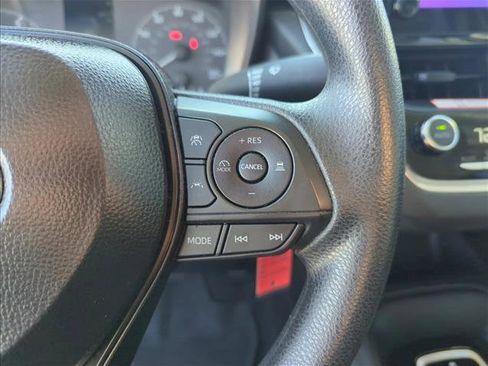 Used 2025 Toyota Corolla LE FWD image 14