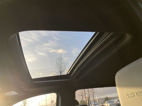 Used 2021 GMC Sierra 3500 Denali w/ Denali Ultimate Package image 19