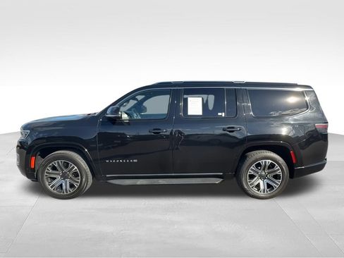 Used 2023 Jeep Wagoneer Series II AWD/4WD image 5