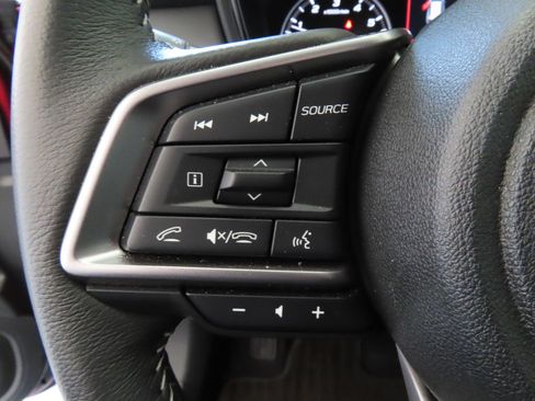 Used 2025 Subaru Outback Premium AWD/4WD image 13
