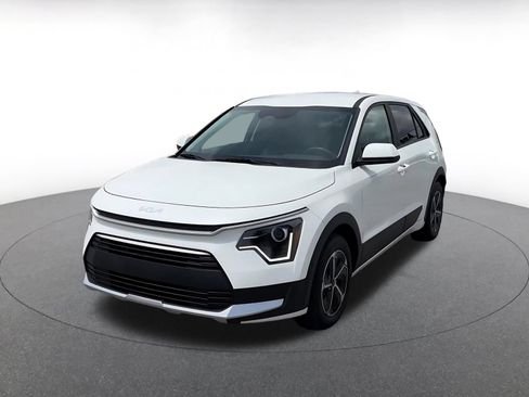 Used 2026 Kia Niro LX FWD image 4