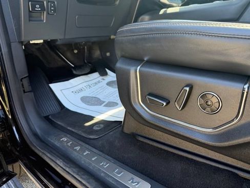 Used 2024 Ford Expedition Platinum AWD/4WD image 29