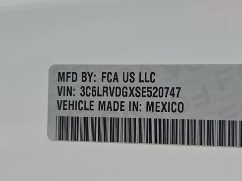 Used 2025 RAM ProMaster 2500 w/ Convenience Group image 14