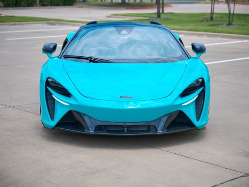 Used 2025 McLaren Artura Spider RWD image 68
