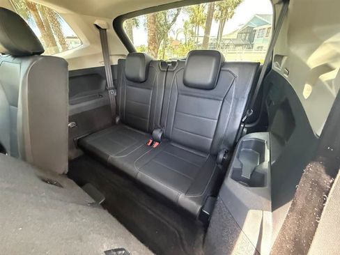 Used 2018 Volkswagen Tiguan S FWD image 11