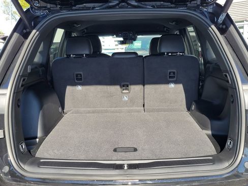 New 2026 Jeep Grand Cherokee Altitude AWD/4WD image 18
