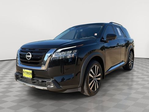 Used 2024 Nissan Pathfinder Platinum w/ Cargo Package AWD/4WD image 4