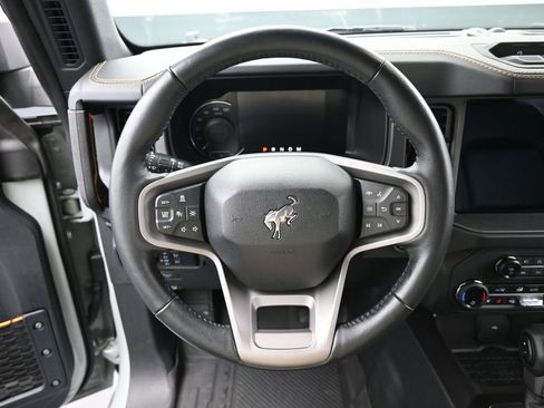 Used 2024 Ford Bronco Badlands image 23