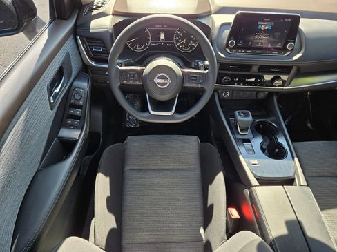 Used 2023 Nissan Rogue SV FWD image 13