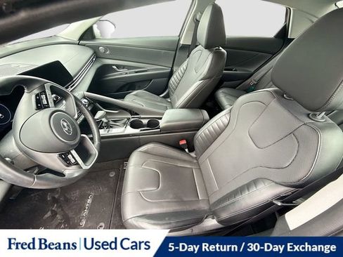 Used 2023 Hyundai Elantra Limited image 22