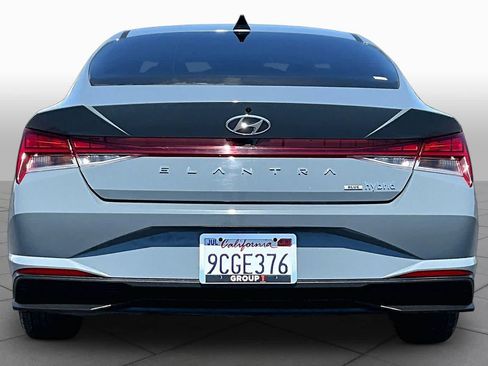 Used 2023 Hyundai Elantra Blue FWD image 4
