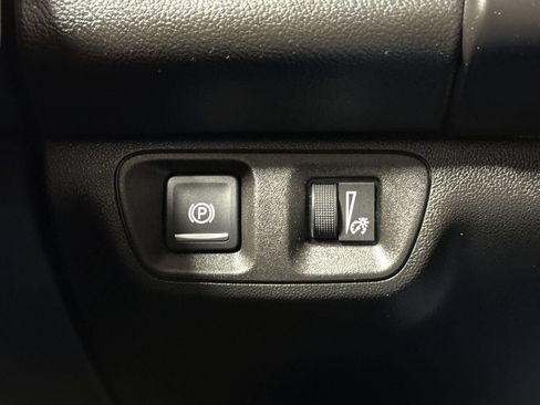 Used 2019 GMC Acadia SLT w/ LPO, Black Accent Package AWD/4WD image 18