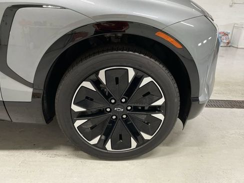 Certified 2025 Chevrolet Blazer EV RS image 14