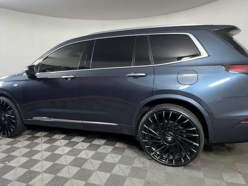 Used 2020 Cadillac XT6 Premium Luxury FWD image 7