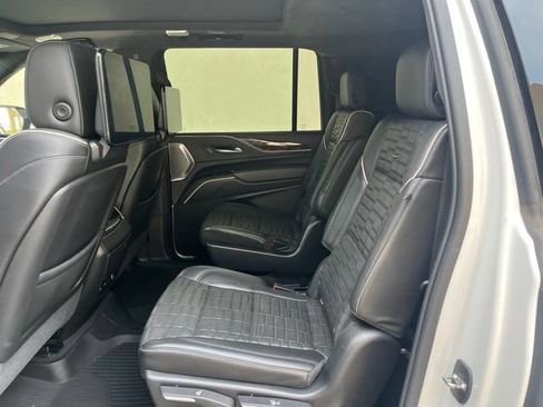 Used 2021 Cadillac Escalade ESV Sport Platinum RWD image 11