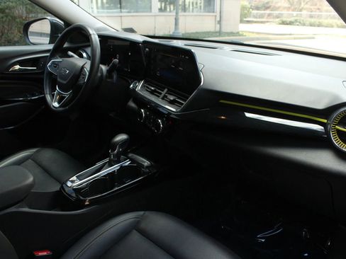 Used 2024 Chevrolet Trax ACTIV w/ Driver Confidence Package image 24