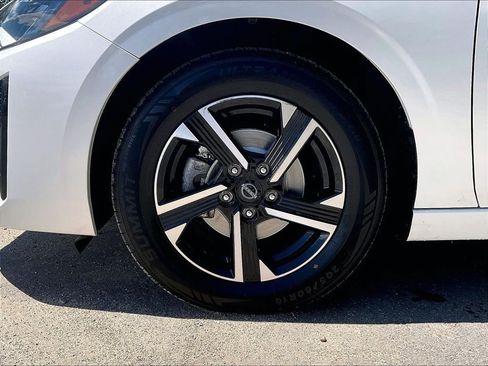 Used 2024 Nissan Sentra SV FWD image 22