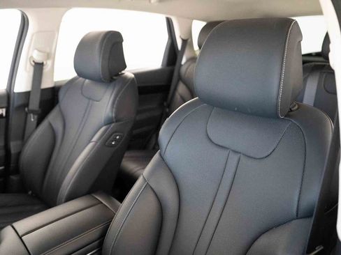 Used 2025 Genesis GV80 2.5T Standard image 19