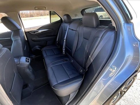 Used 2023 Buick Envision Essence image 22