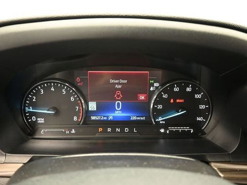 Used 2023 Ford Explorer Limited image 21