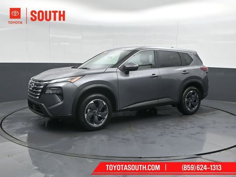 Used 2025 Nissan Rogue SV FWD image 7