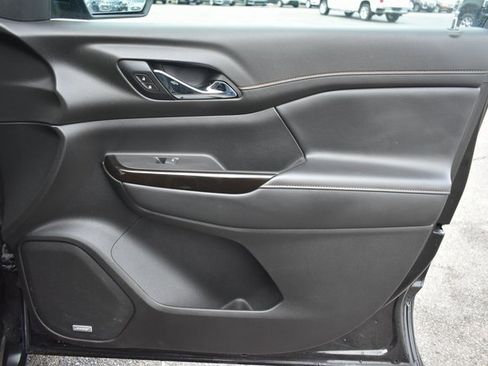 Used 2020 GMC Acadia AT4 image 46