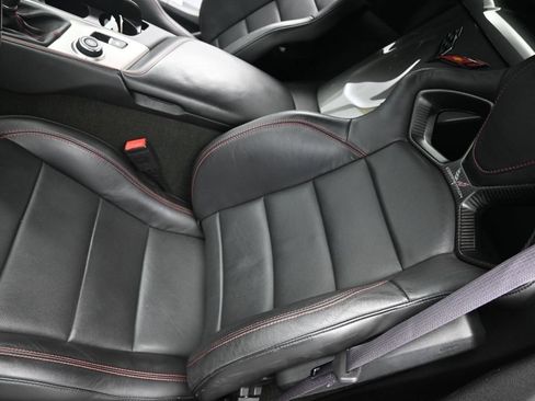 Used 2016 Chevrolet Corvette Z06 w/ 3LZ Preferred Equipment Group RWD image 9
