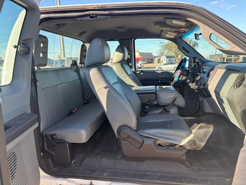 Used 2012 Ford F250 XL w/ PWR Equipment Group image 10