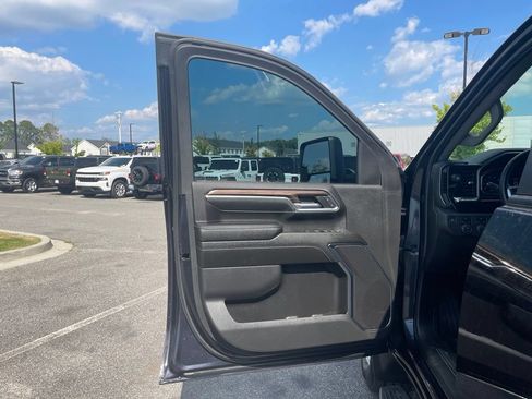 Used 2024 Chevrolet Silverado 2500 LT w/ Convenience Package AWD/4WD image 46