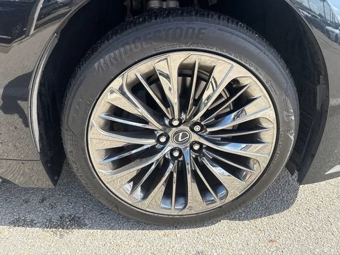 Certified 2023 Lexus LS 500 w/ Interior Upgrade Package RWD image 13