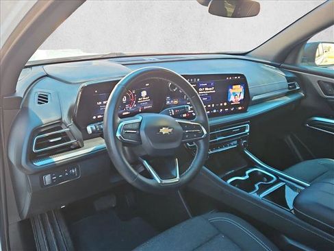 Used 2024 Chevrolet Traverse LT AWD/4WD image 10