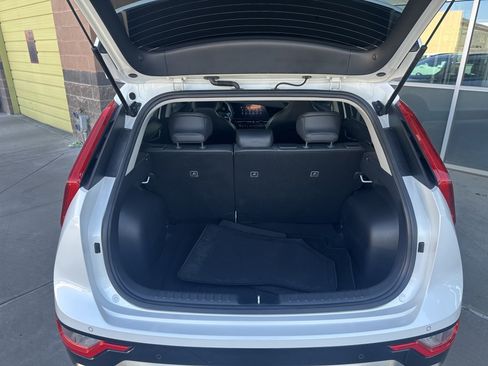 Used 2023 Kia Niro EX Touring image 42