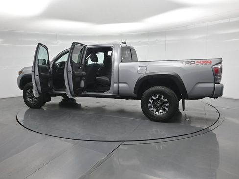 Used 2020 Toyota Tacoma TRD Off-Road w/ Technology Package AWD/4WD image 34