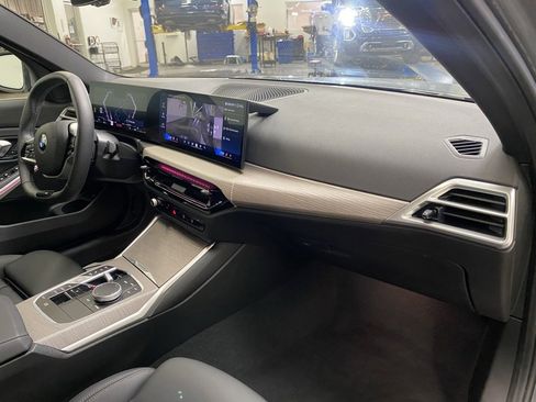 Used 2025 BMW 330i xDrive Sedan image 17