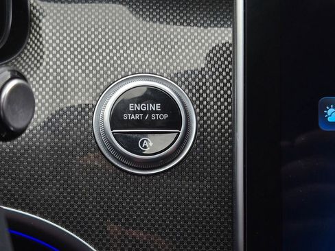 Used 2022 Mercedes-Benz C 300 Sedan image 21