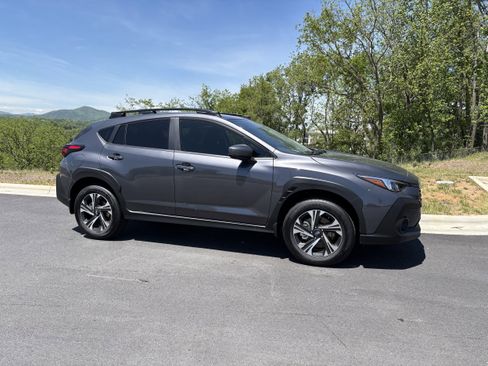 New 2026 Subaru Crosstrek 2.0i Premium AWD/4WD image 7