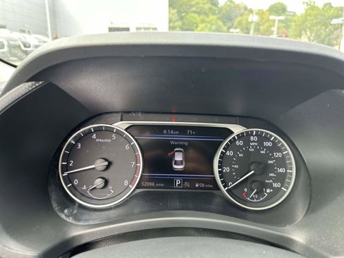 Used 2025 Nissan Sentra SV image 29