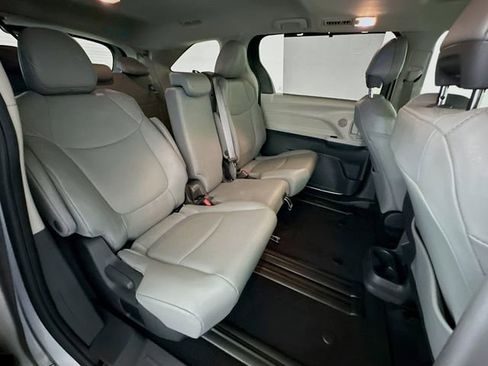 Certified 2024 Toyota Sienna XLE image 25