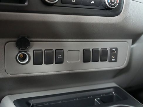 Used 2019 Nissan NV 3500 S RWD image 21