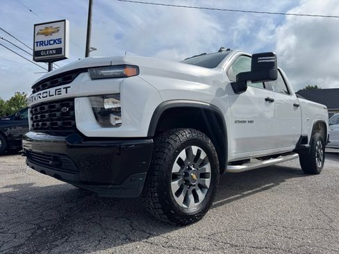 Used 2023 Chevrolet Silverado 2500 Custom w/ Custom Value Package AWD/4WD image 2