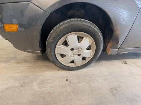 Used 2007 Ford Focus S FWD image 11