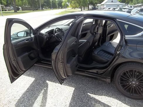 Used 2014 Ford Fusion SE w/ Equipment Group 202A FWD image 7