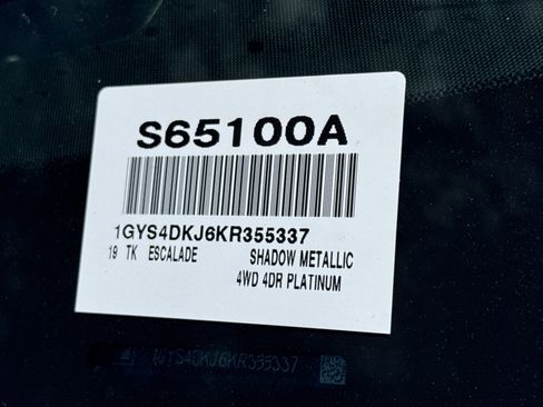 Used 2019 Cadillac Escalade Platinum image 45