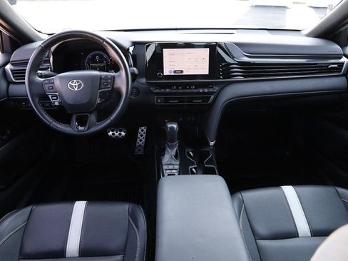 Used 2025 Toyota Camry SE FWD image 22