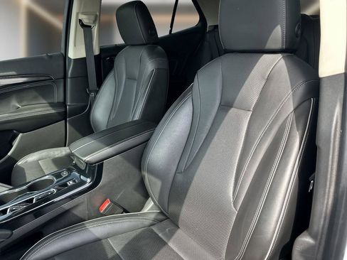 Used 2021 Buick Envision Essence w/ Sport Touring Package FWD image 13