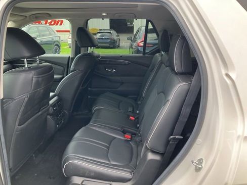 Used 2025 Honda Pilot Elite image 13