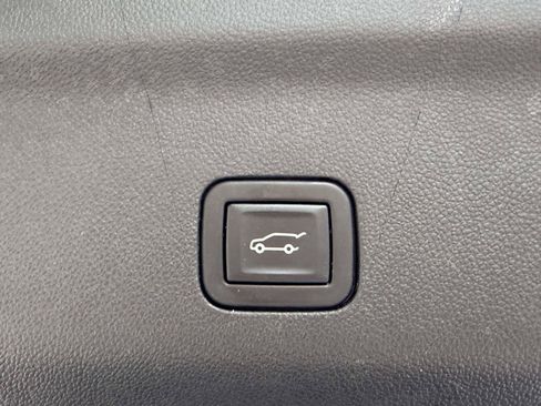 Certified 2023 Chevrolet Tahoe Premier w/ Premium Package AWD/4WD image 8