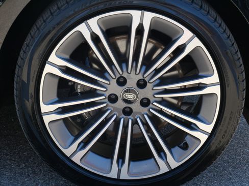 Certified 2023 Land Rover Range Rover Long Wheelbase Autobiography AWD/4WD image 10