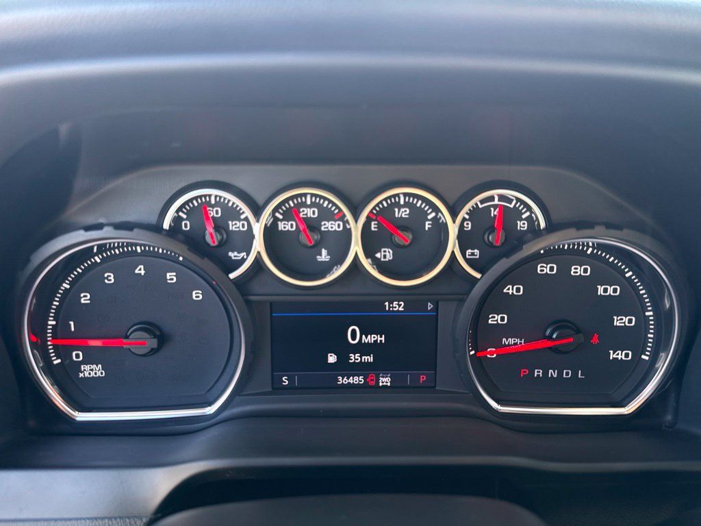 Used 2022 Chevrolet Silverado 1500 RST AWD/4WD image 6