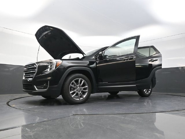 Used 2024 GMC Terrain SLT AWD/4WD image 41